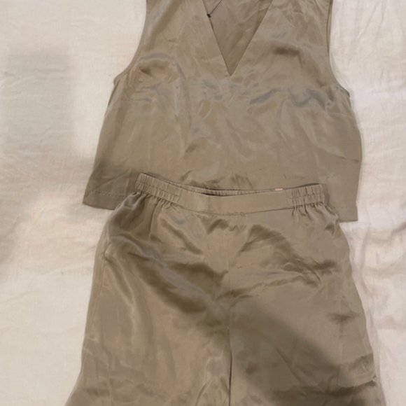 LUNYA Silk Trouser Set - Picture 4 of 5